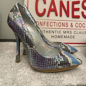 Stella McCartney snakeskin look holographic high heel pumps 36 EUC